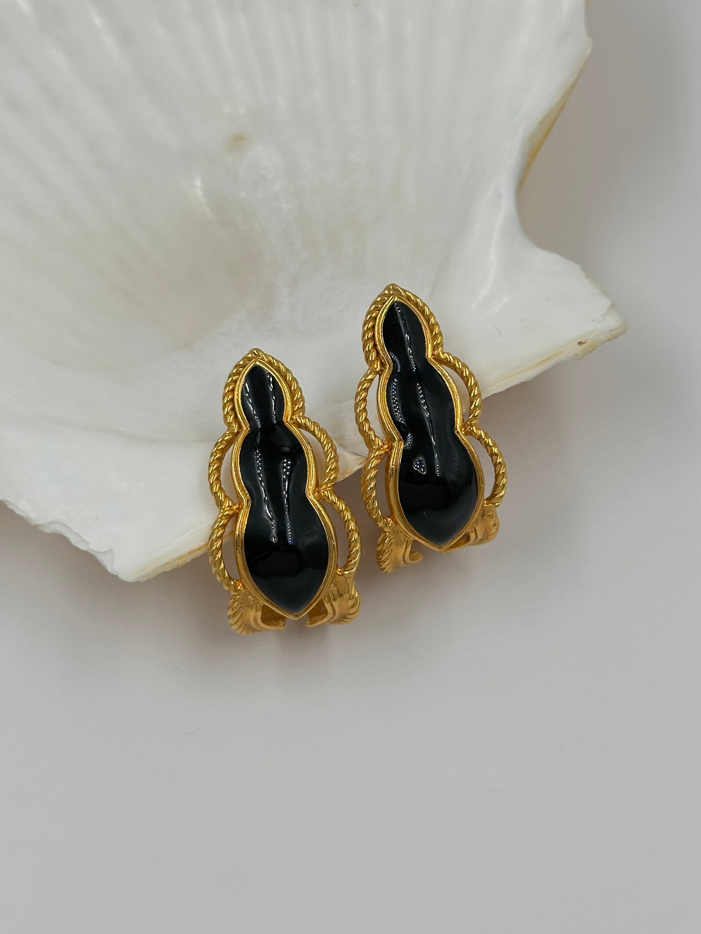 Серьги с чёрной эмалью Avon