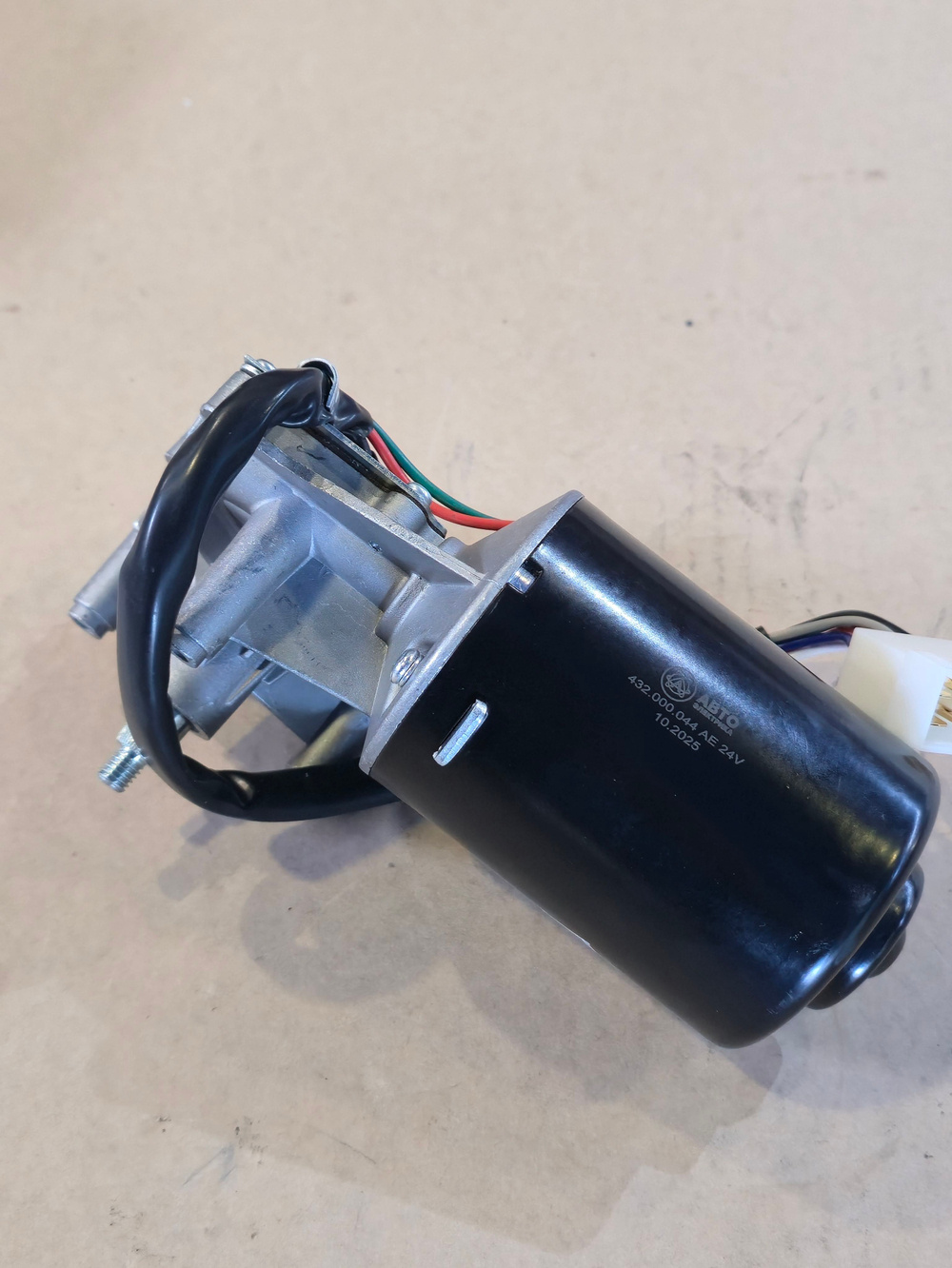 Мотор-редуктор стеклоочистителя МАЗ 6430, 544010 AVTOELECTRICA