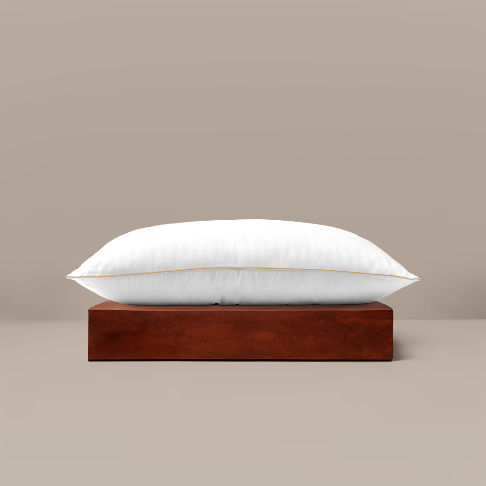 Подушка из искусственного лебяжьего пуха Stripe Premium 50*70 см