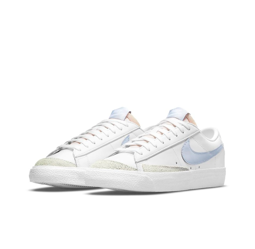 Женские кроссовки Nike Blazer Low '77 'White Ghost' DC4769-103