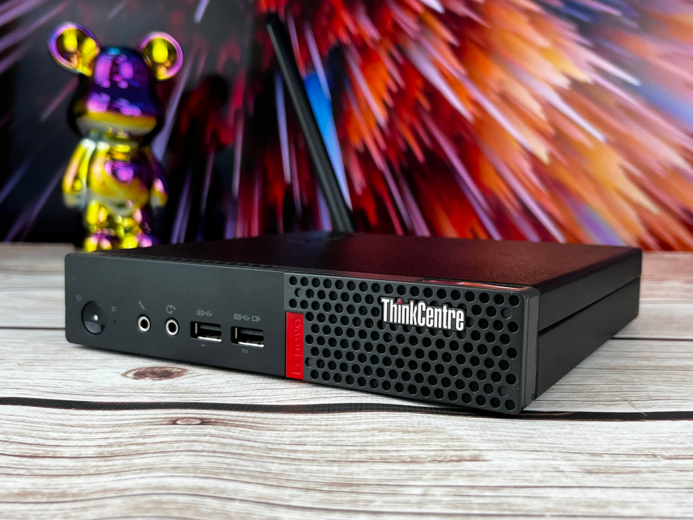 Lenovo Мини-ПК ThinkCentre M720Q с антенной Intel Core i5-9500T, Intel HD Graphics 630, Windows 10 Pro, черный