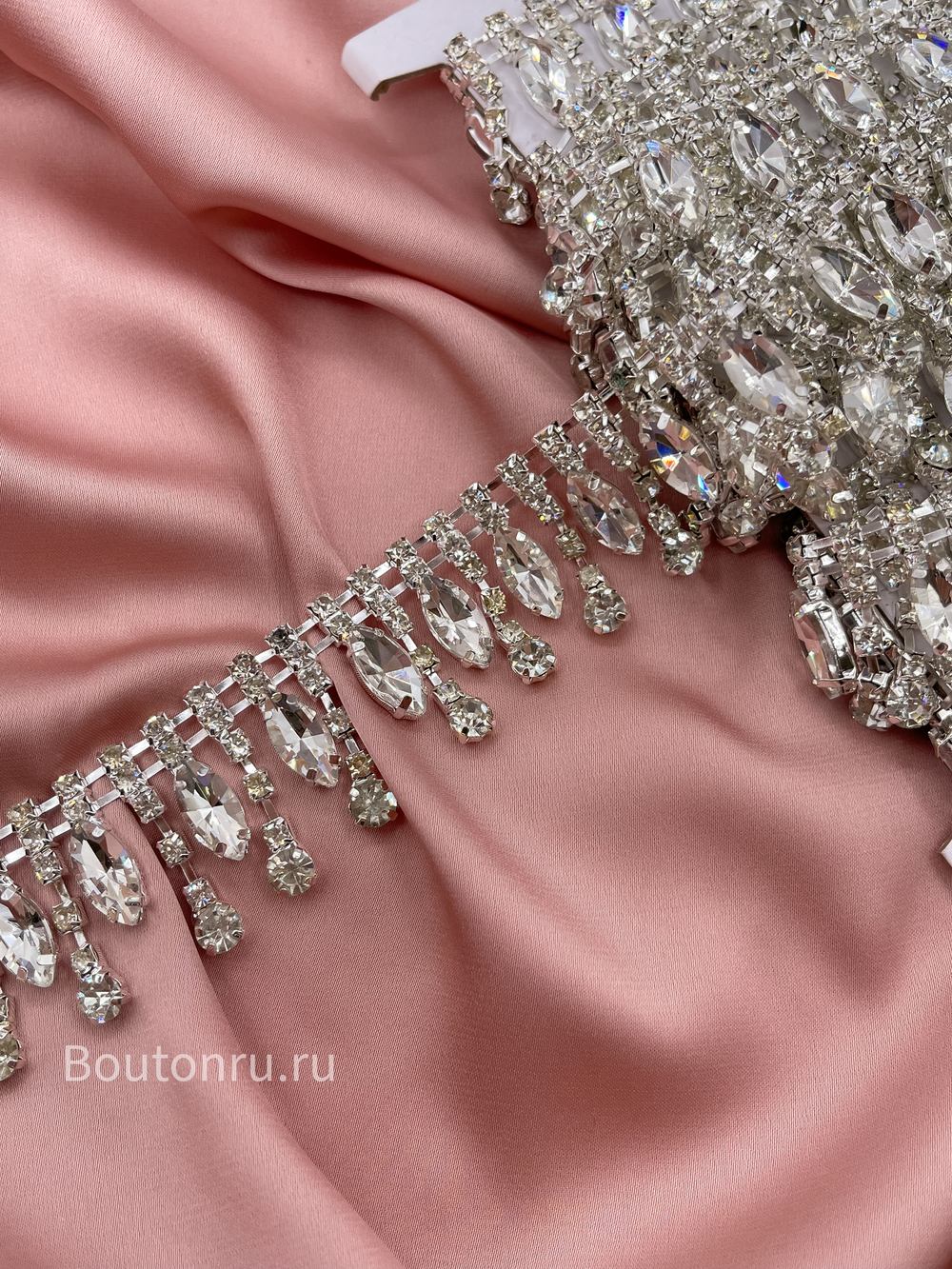 Бахрома стразы лодочка в серебре 3 см