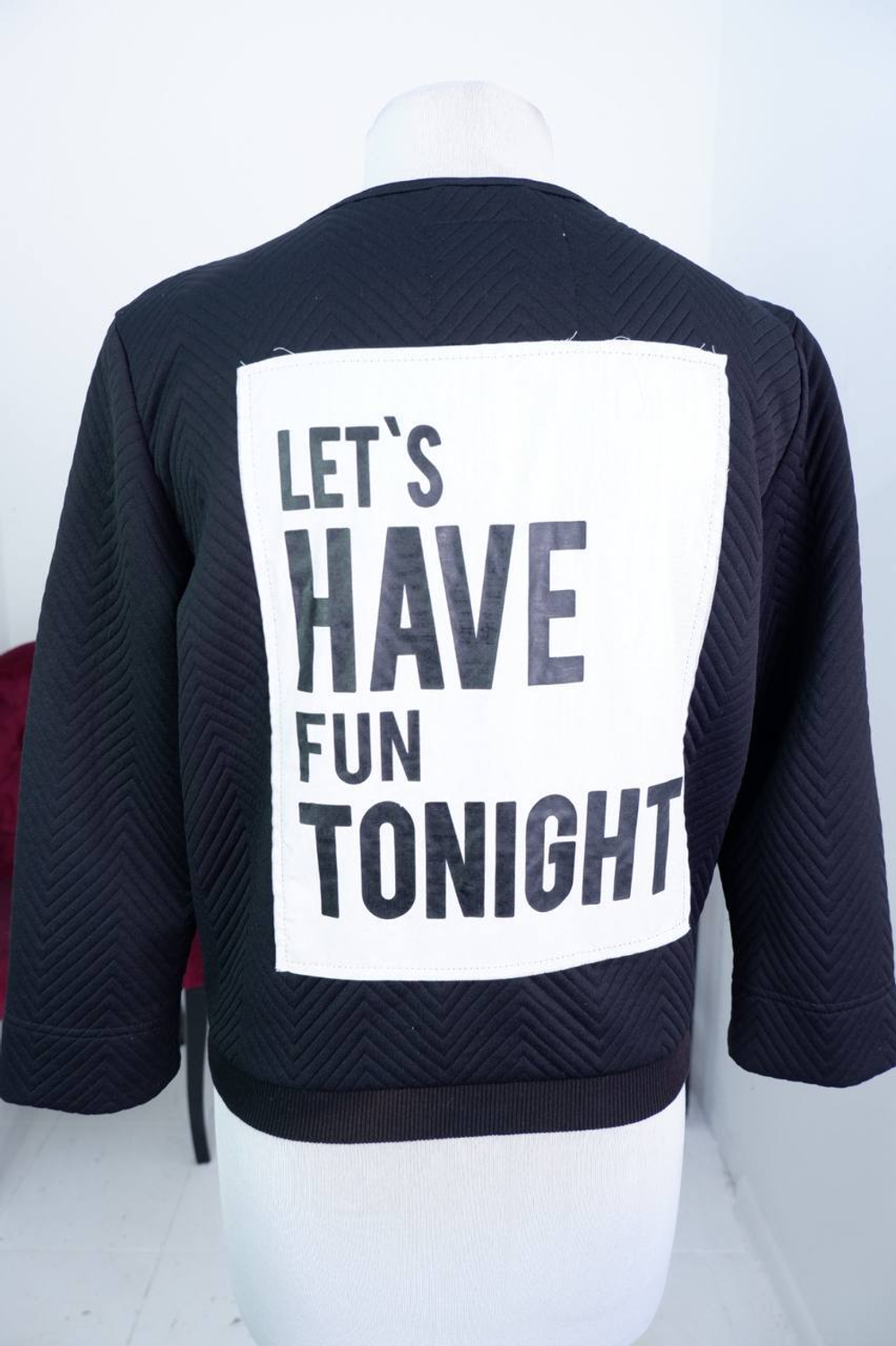 Бомбер Gloria Jeans на молнии с веселой надписью на спине 46 размер