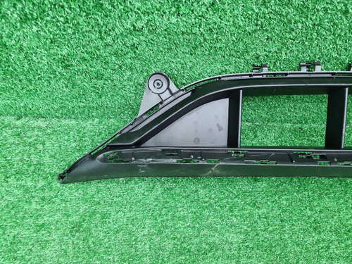 Решетка перед. бампера Mercedes E W213 (20-23) AMG