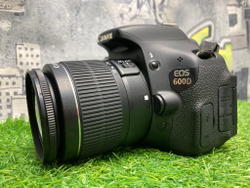 Canon 600D kit 18-55mm 3.5-5.6 III 25.700 кадров