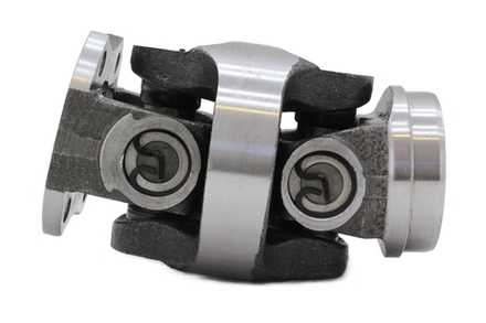 Шарнир карданного вала с двойной крестовиной в сборе с фланцем (диаметр 76 мм)