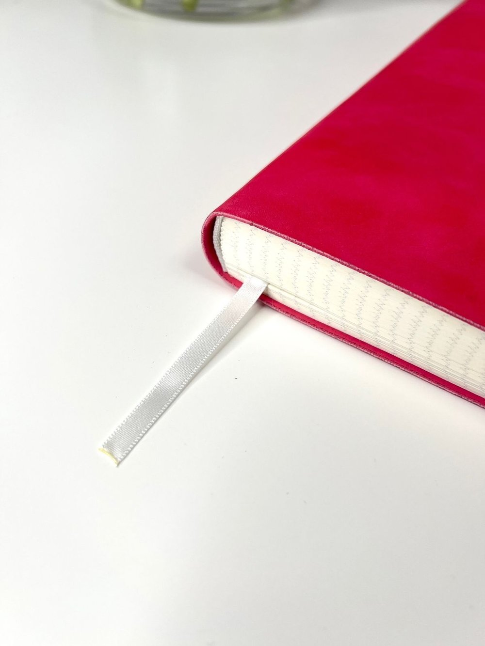 Блокнот А4 200л. (400страниц) в клетку Без рамки Малиновый (К44-522КБР)