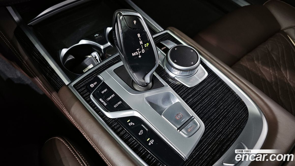 BMW 7 Series (G11) 740Li xDrive M Sports (04.2021)