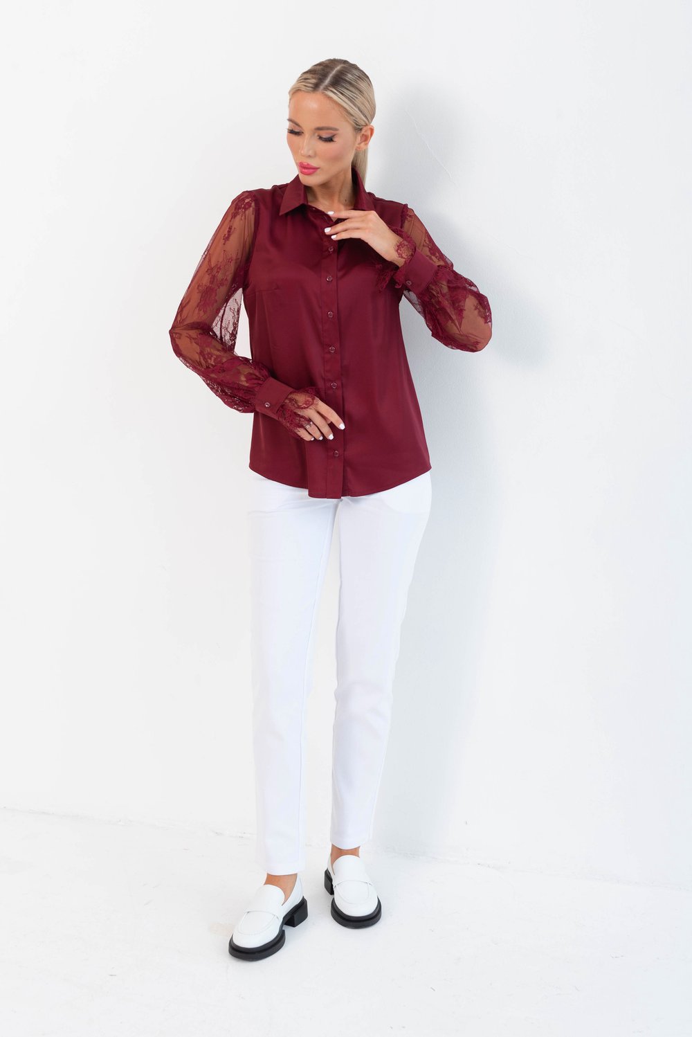 Блуза бордо с кружевом из шелка