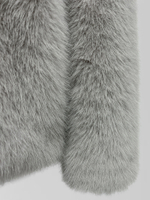 Полушубок Hestovrviio L833-3 однотонный пушистый c широким воротником