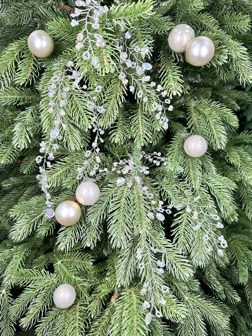 Веточка с бисером 71см ChristmasDeLuxe premium collection бело-серебряная