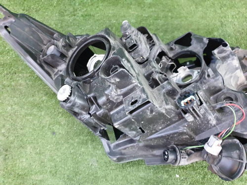 Битая Фара левая Nissan Qashqai J11 (2013-2019) галоген