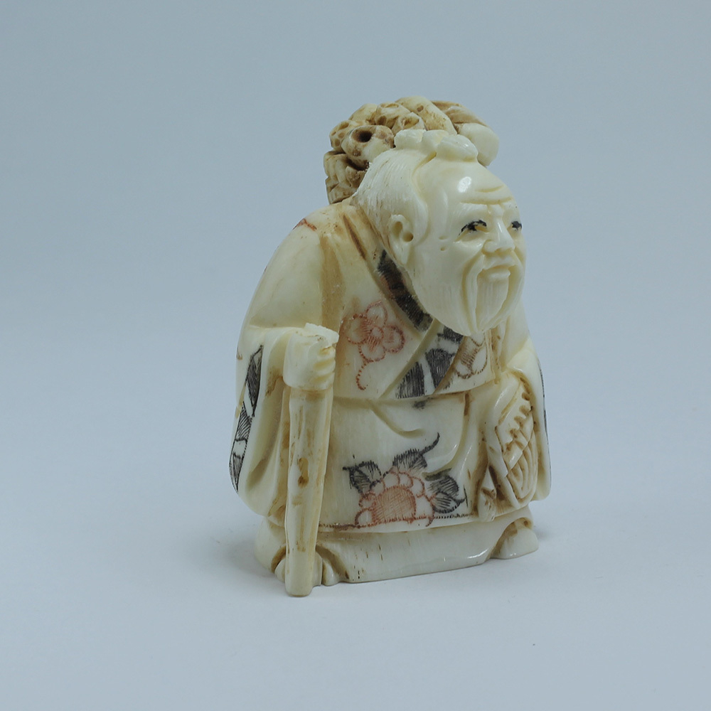 Эксклюзивная нэцкэ Монах с тростью, корзиной фруктов и веером