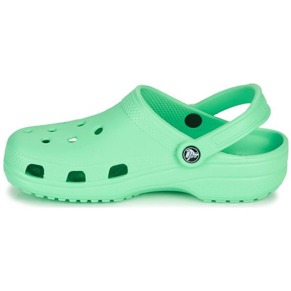 Crocs Classic Clog 'Light Grass Green'
