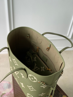 Louis Vuitton Neverfull MM