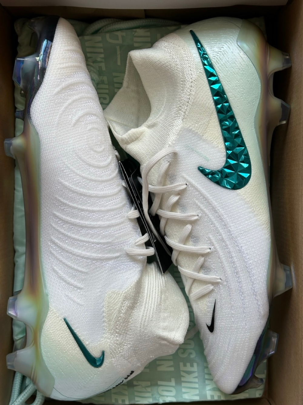 Бутсы Nike Phantom Luna 2 Elite FG - белый