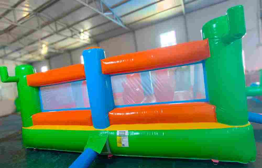 Коммерческий надувной батут «Веселый кактус», 5*4*2 м.