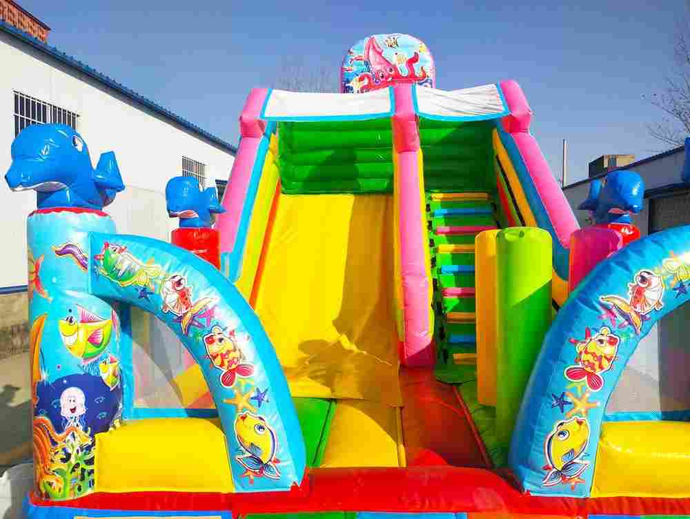 Коммерческий надувной батут-горка «Приключения рыбки» 7*4*5.5 м