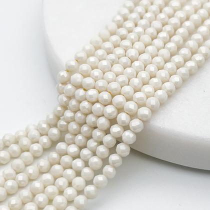 Фианит "матовый" (кубический цирконий), цвет светло-желтый, размер около 3 мм, цена за нить 38 см