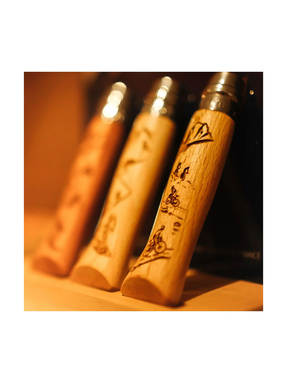 Нож Opinel №8 Alpine adventures, нержавеющая сталь, рукоять дуб, гравировка горный велосипед, 002187