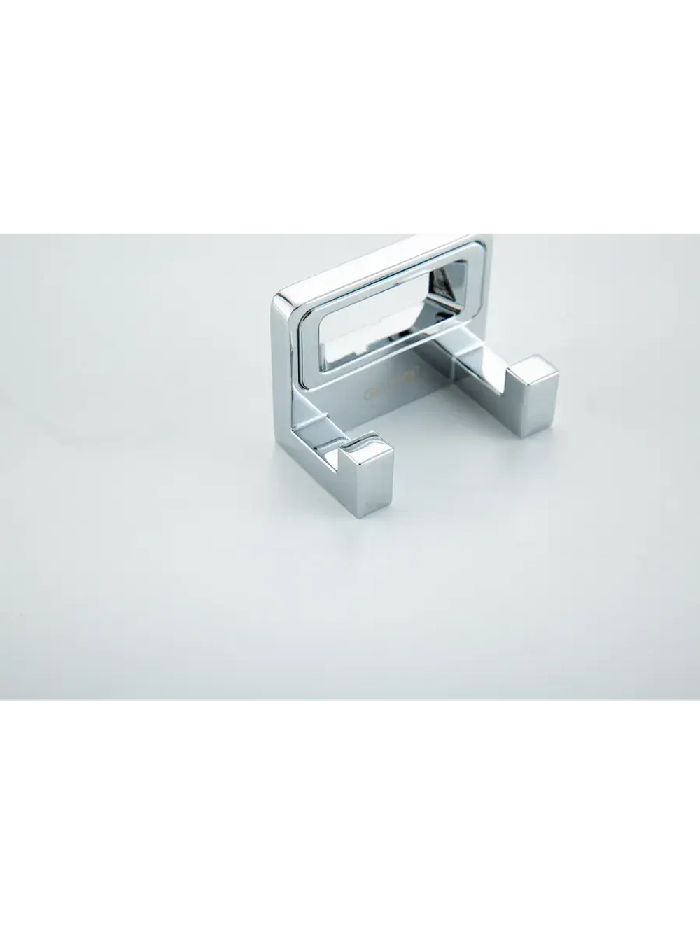 Крючок двойной настенный GAPPO G30805-2