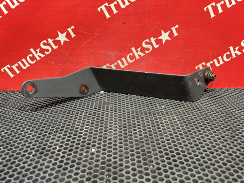 Кронштейн шумоизоляции правый