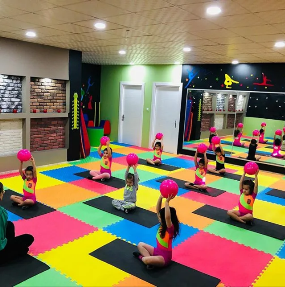 Покрытие для детских игровых зон (1 плита 100x100x1,2 см, 1кв.м./уп) с кромками