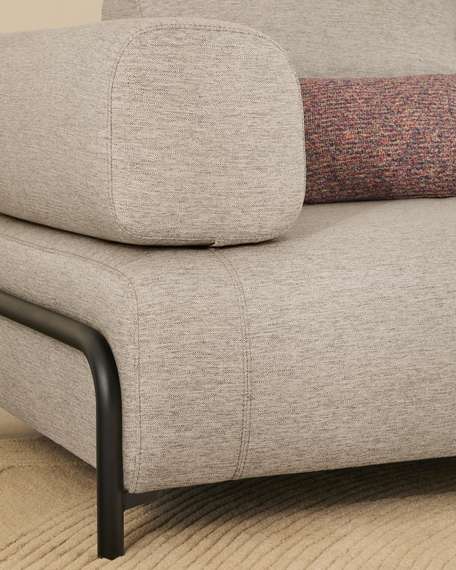 2-местный диван Compo серо-бежевого цвета с чёрным металлическим каркасом, 200 см