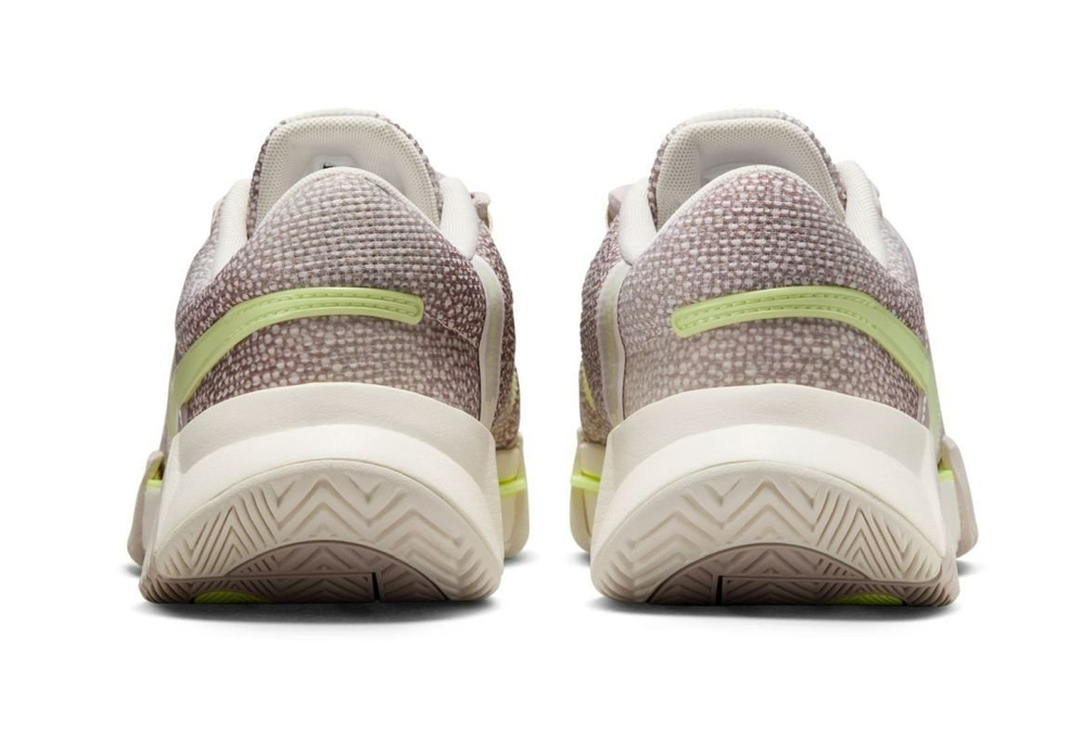 Кроссовки для тенниса Женские NIKE GP CHALLENGE 1 PREMIUM для всех покрытий