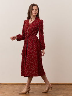 Платье с воротником стойкой