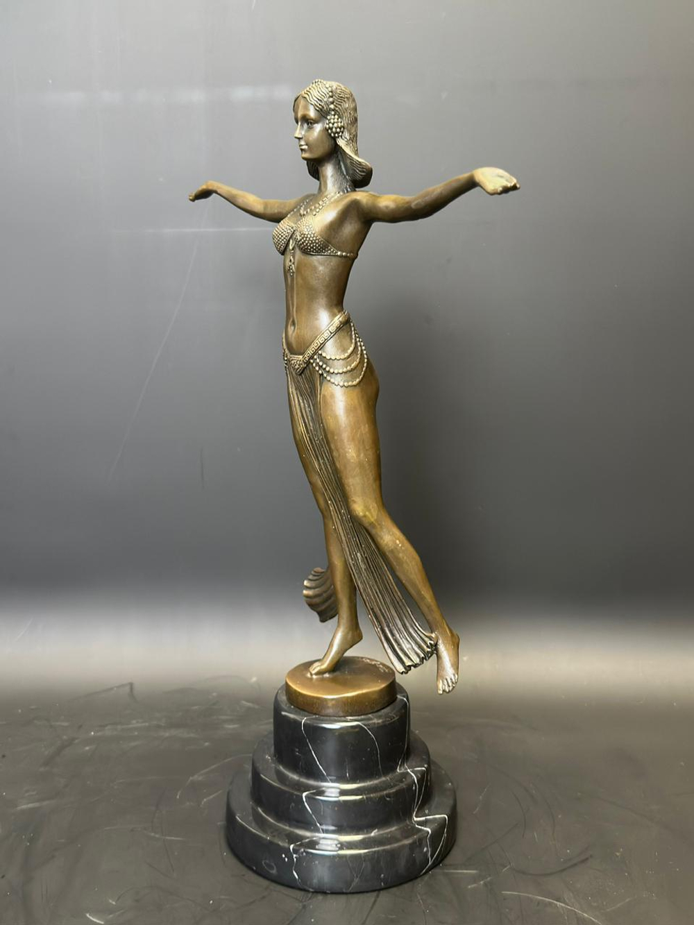 Бронзовая скульптура в стиле Ар-Деко «Танцовщица»