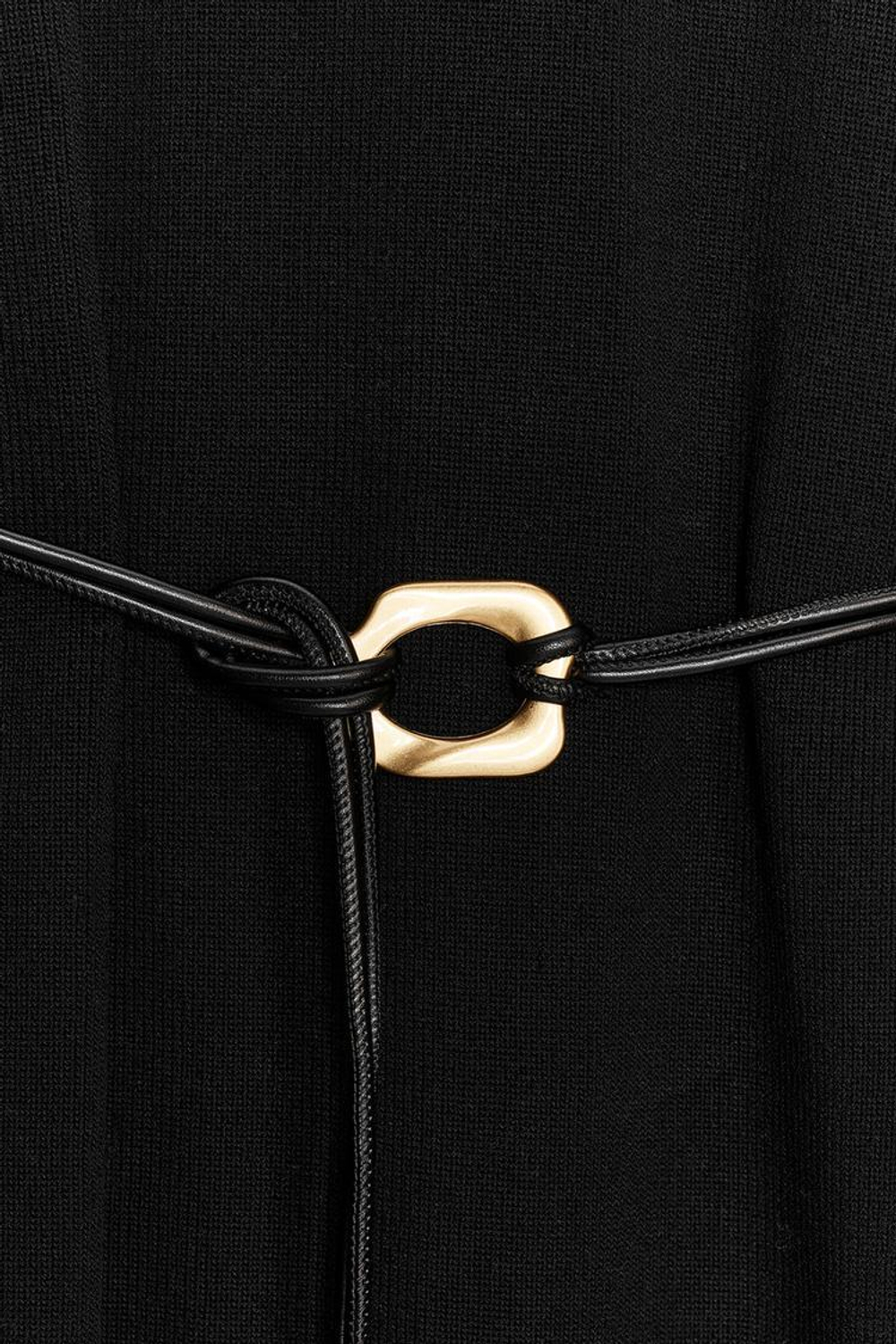 ZARA ТРИКОТАЖНОЕ ПЛАТЬЕ С РЕМНЕМ, ЧЕРНЫЙ