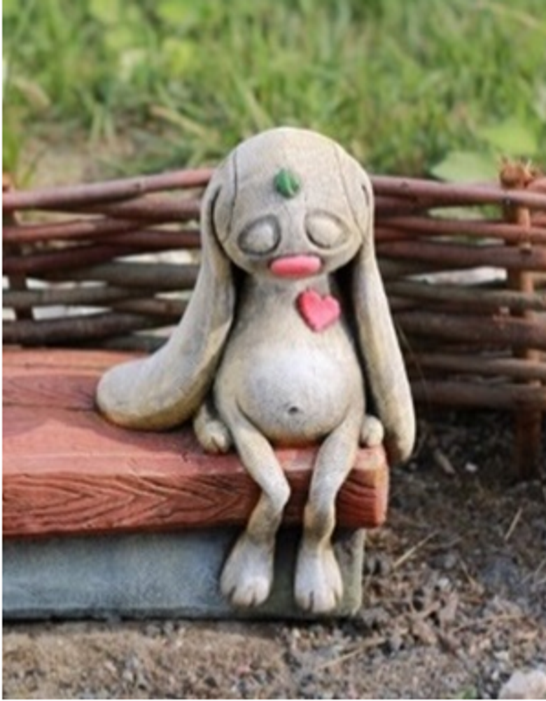 Садовая фигура &quot;Зайчик на лавочке Броша&quot; Закупка М47 апрель-май 2026