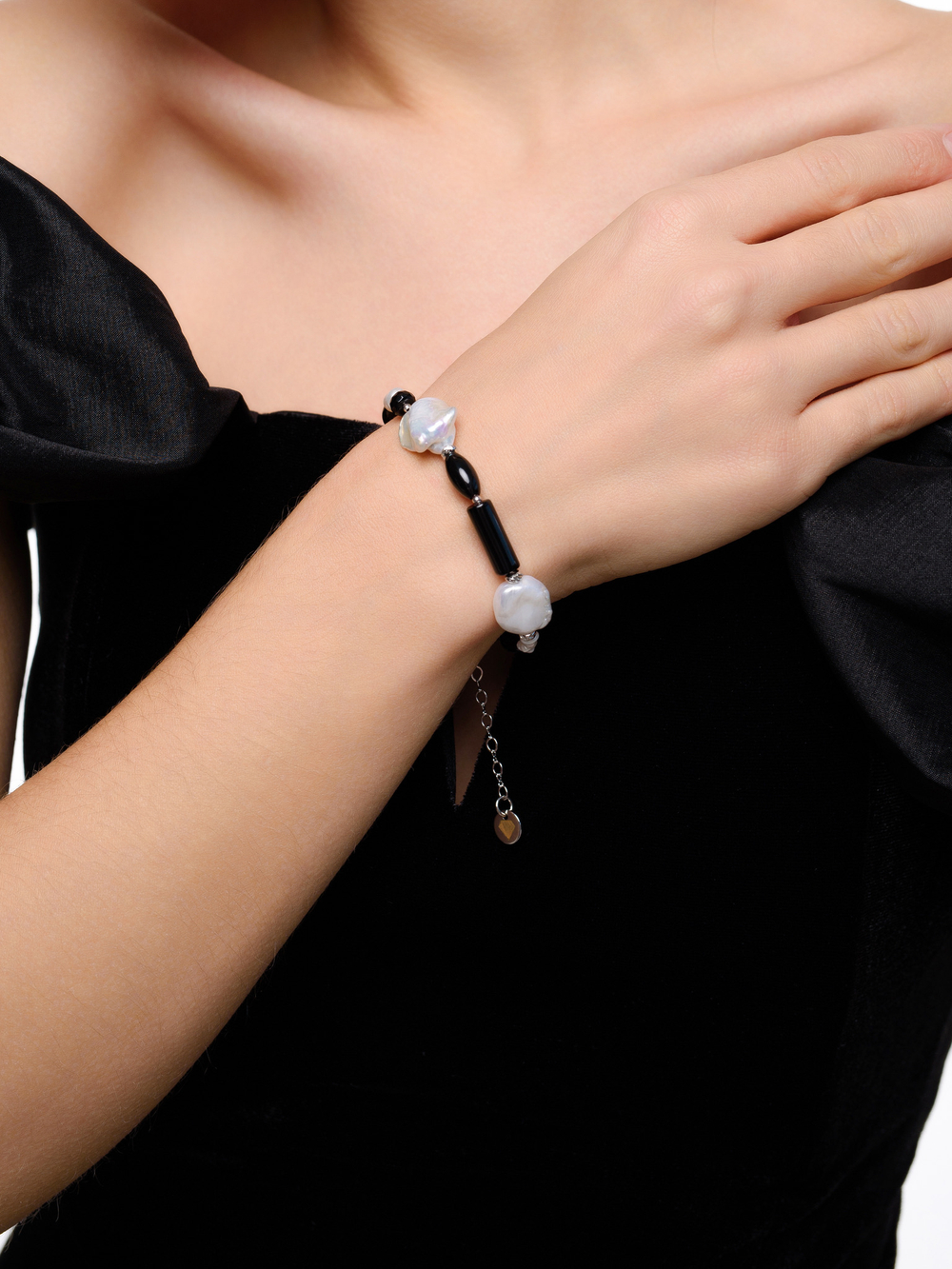 Браслет "Chess queen" с черным агатом Silver