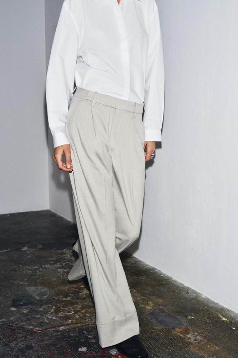 ZARA БРЮКИ С ЗАЩИПАМИ — ZW COLLECTION, БЕЖЕВЫЙ