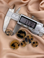 Пуговицы на прокол с леопардовым принтом в золоте