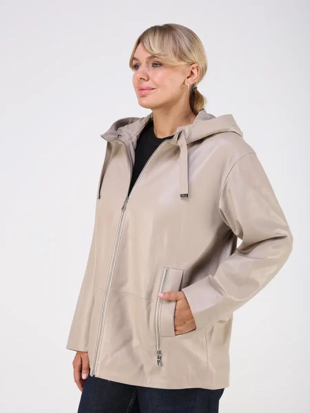 Кожаная куртка демисезонная с капюшоном