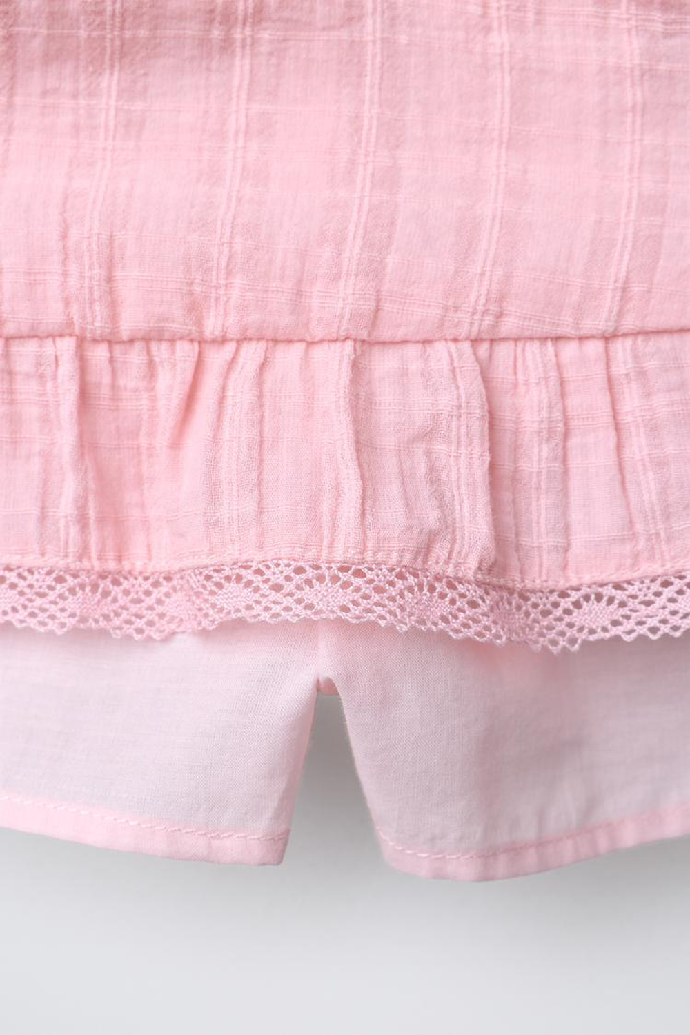 ZARA ЮБКА-ШОРТЫ С КРУЖЕВОМ, РОЗОВЫЙ