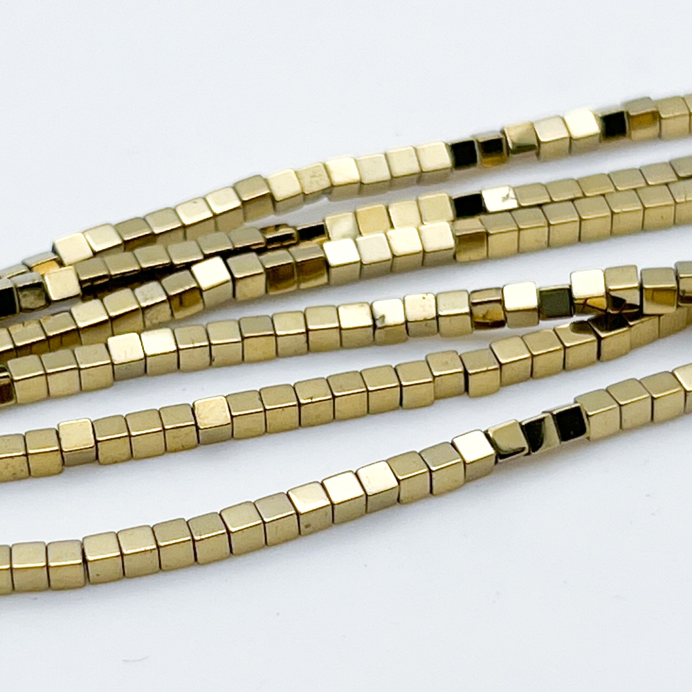 Гематит (имитация), цвет золотистый, размер около 1,9 мм, цена за нить 38 см