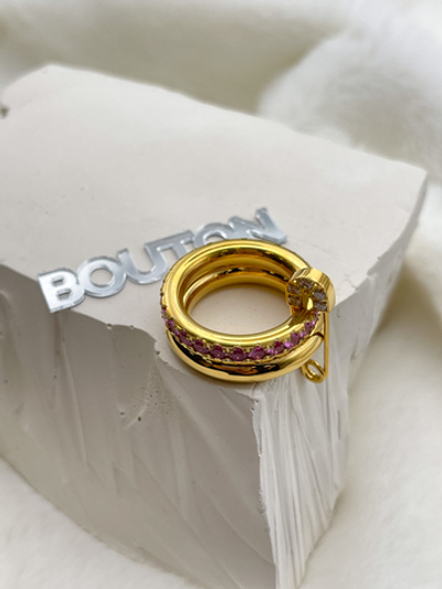 Золотистое двойное кольцо с розовыми камнями и булавкой