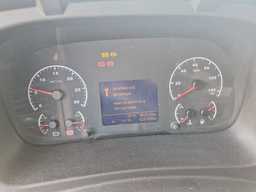 КамАЗ 5490 4x2 Седельный тягач 5490-S5 (Дизельный, 12,0 л, 401 л.с., АТ)