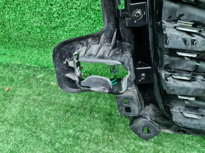 Решетка радиатора Haval Jolion (2021-н.в.)