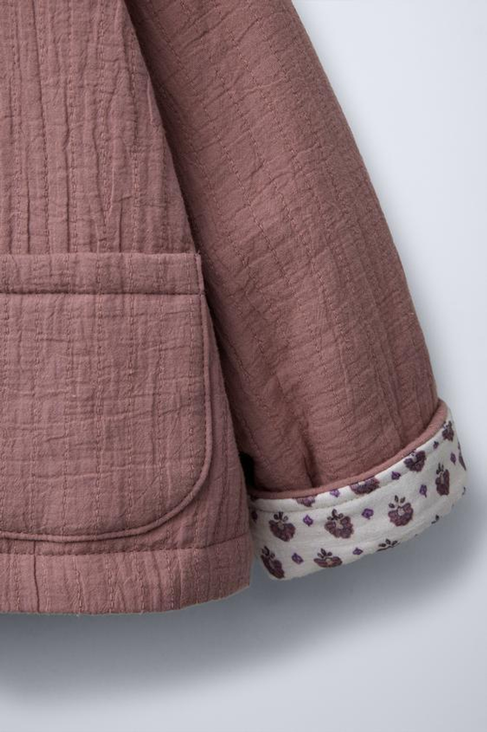 ZARA СТЕГАНАЯ КУРТКА ИЗ РЕЛЬЕФНОЙ ТКАНИ, ЦВЕТ РОЗОВОГО ДЕРЕВА