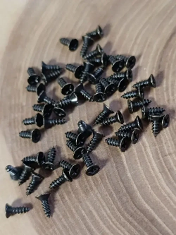 Набор саморезов 2 x 6 мм 50 шт.