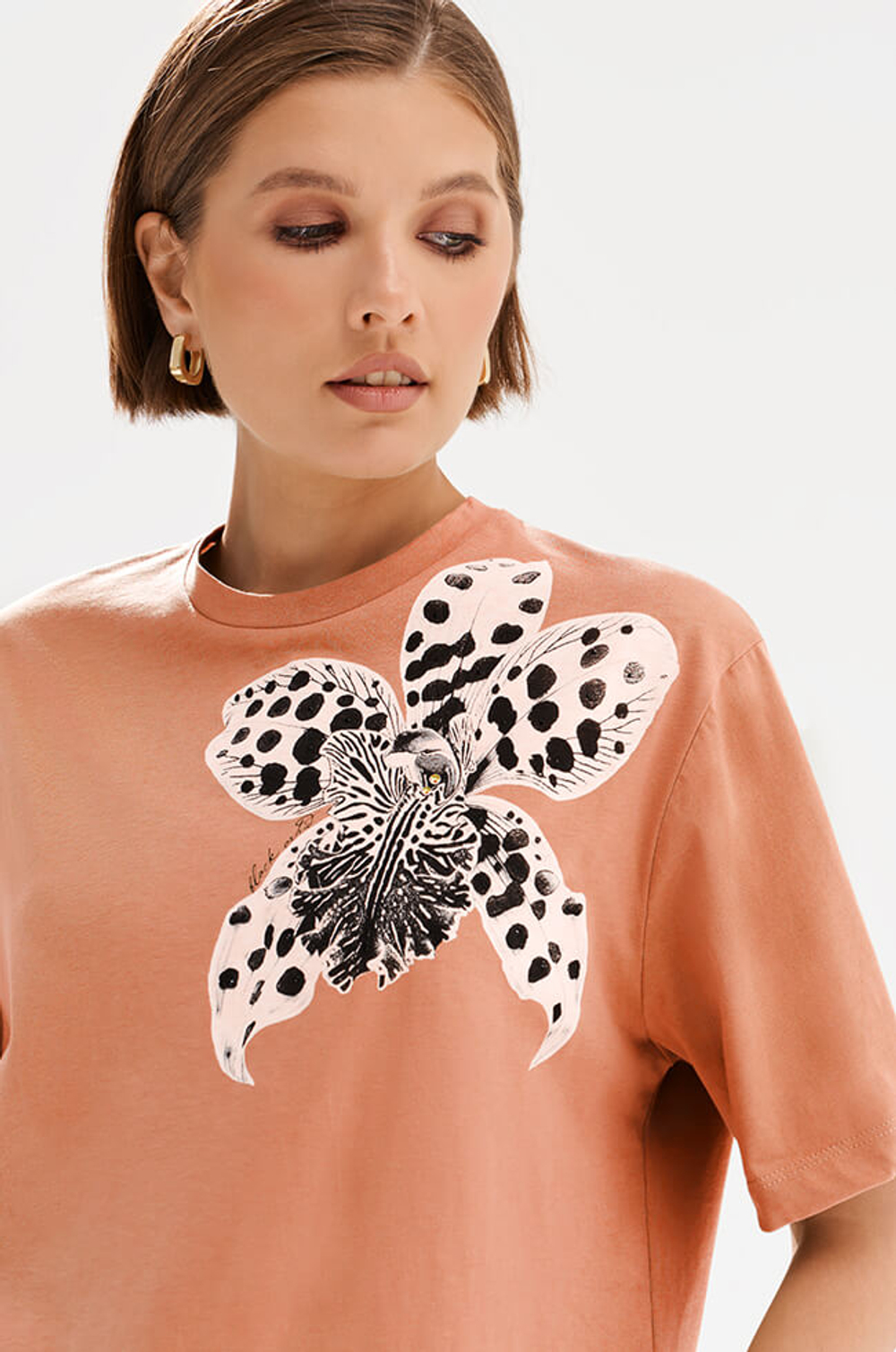 23605 Футболка женская (персиковый)