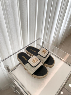Chanel Slide