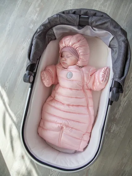 Демисезонный комбинезон-трансформер Наследник Выжанова для малыша Розовый