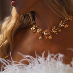 in bloom choker