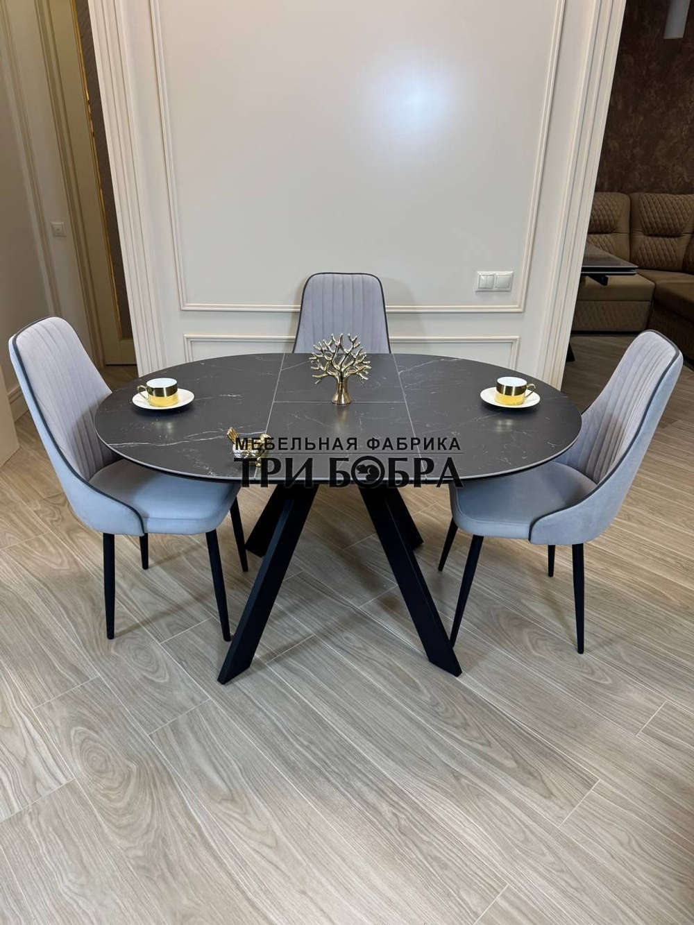 Круглый раздвижной стол "Бонжур", керамогранит, черный мрамор и стулья "Сорренто"