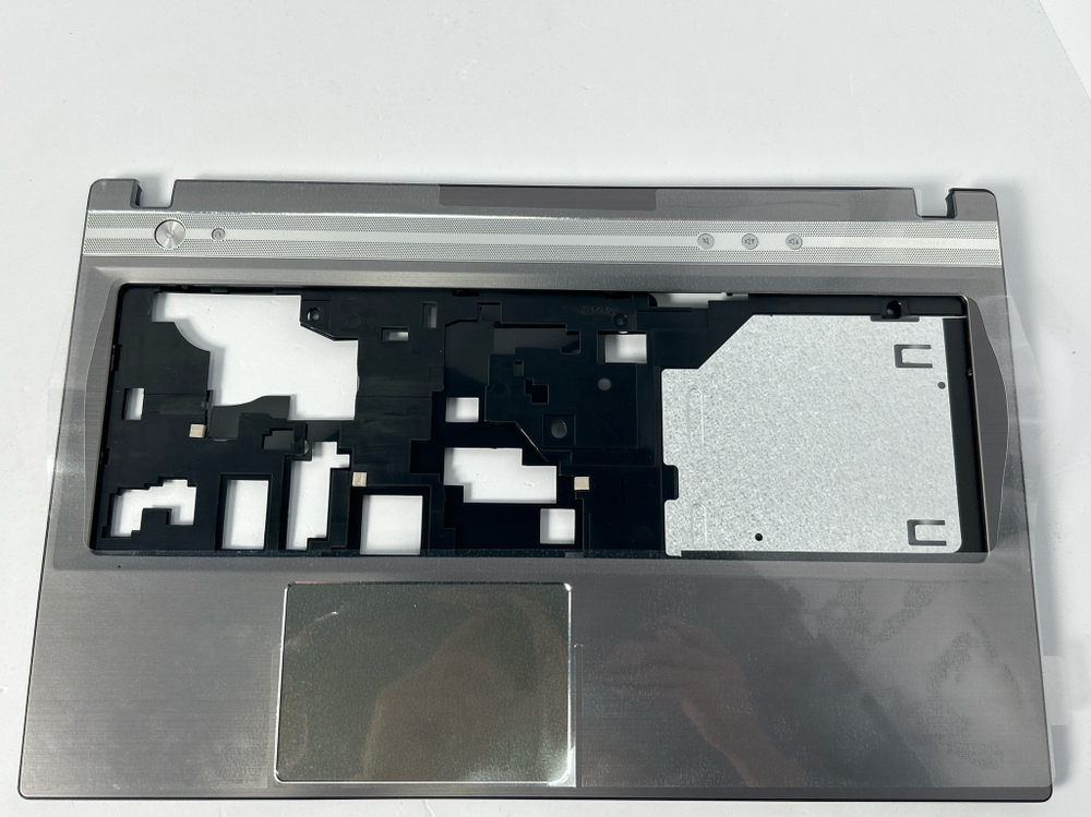 Верхняя панель клавиатуры (топкейс) для ноутбука Lenovo P580, P585 , с тачпадом (90201008), оригинал